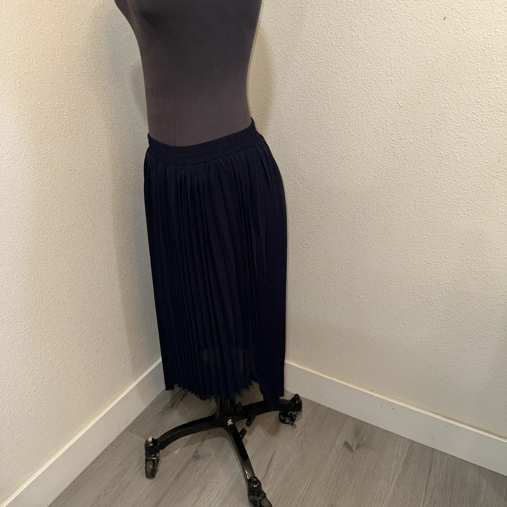 Pleione Asymmetrical Pleated Midi Skirt Black Sheer Overlay Size S Navy Pull‎ On